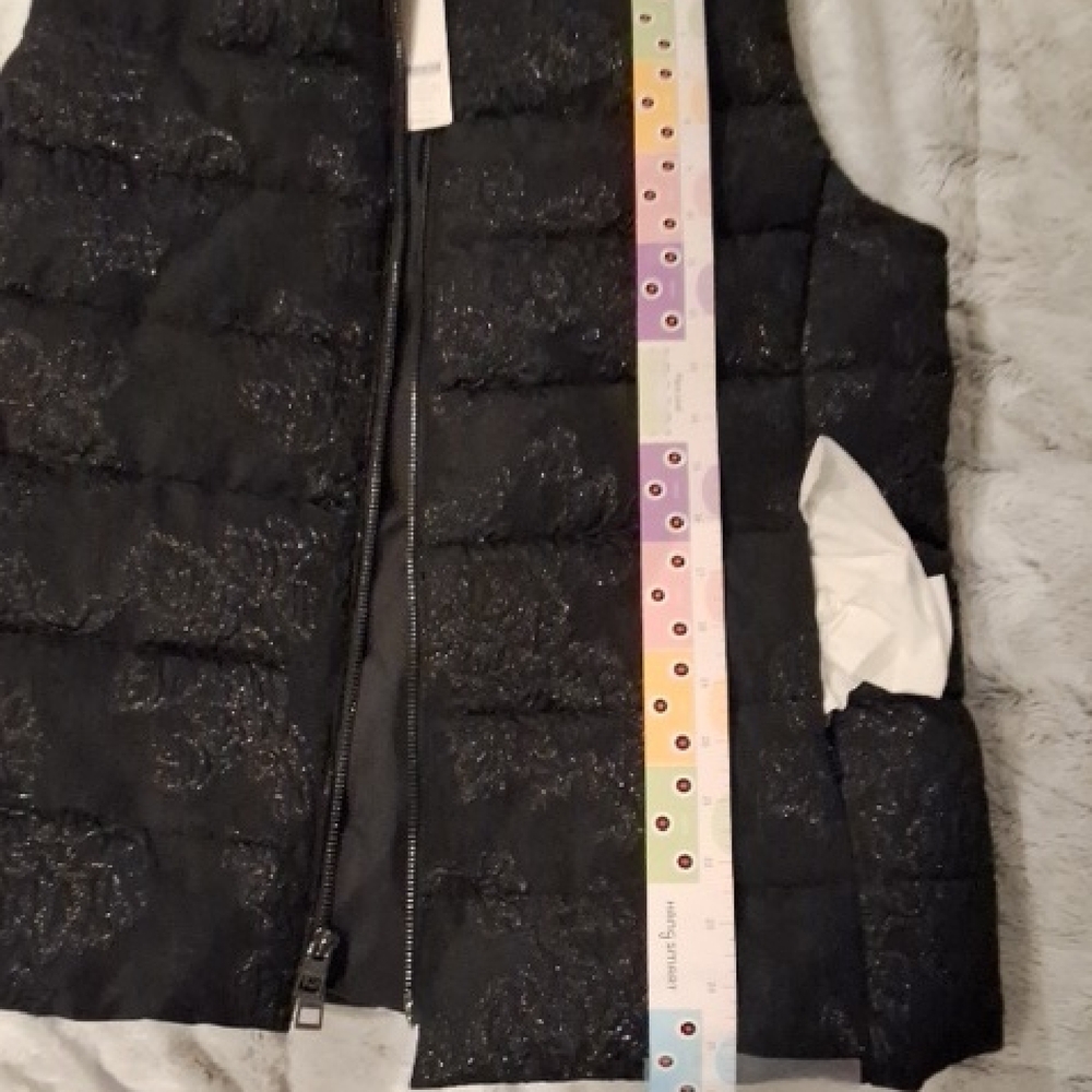 Chico's Ladies Puffer Vest Size M New With Tags - Picture 9 of 11